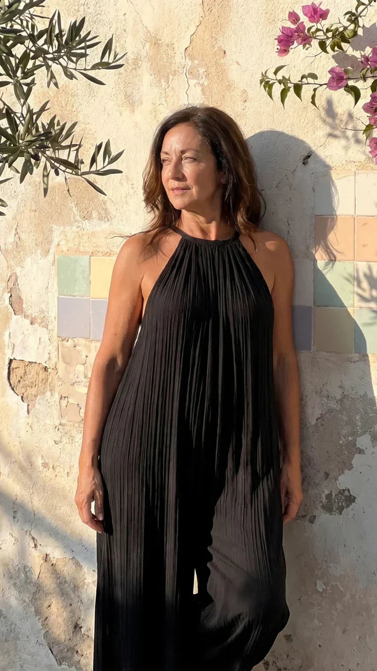 Sylvara | Mono plisado de cuello halter