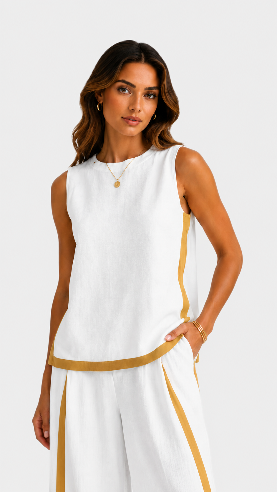 Leila | Conjunto elegante de dos piezas — Blanco — fondo gris claro