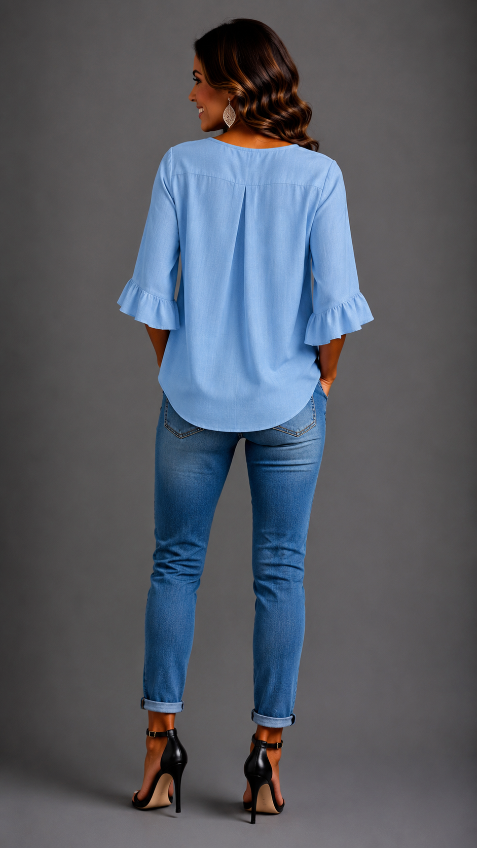 Blusa Sophia de algodón y lino con botones efecto madera y volantes