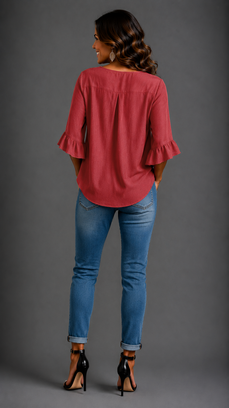 Blusa Sophia de algodón y lino con botones efecto madera y volantes