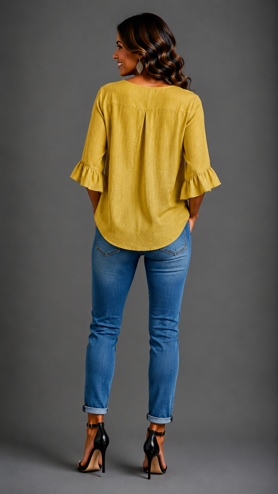Blusa Sophia de algodón y lino con botones efecto madera y volantes