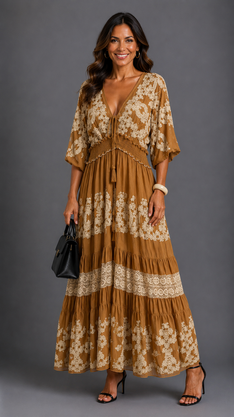 Sahara | Vestido largo con aplicaciones de encaje