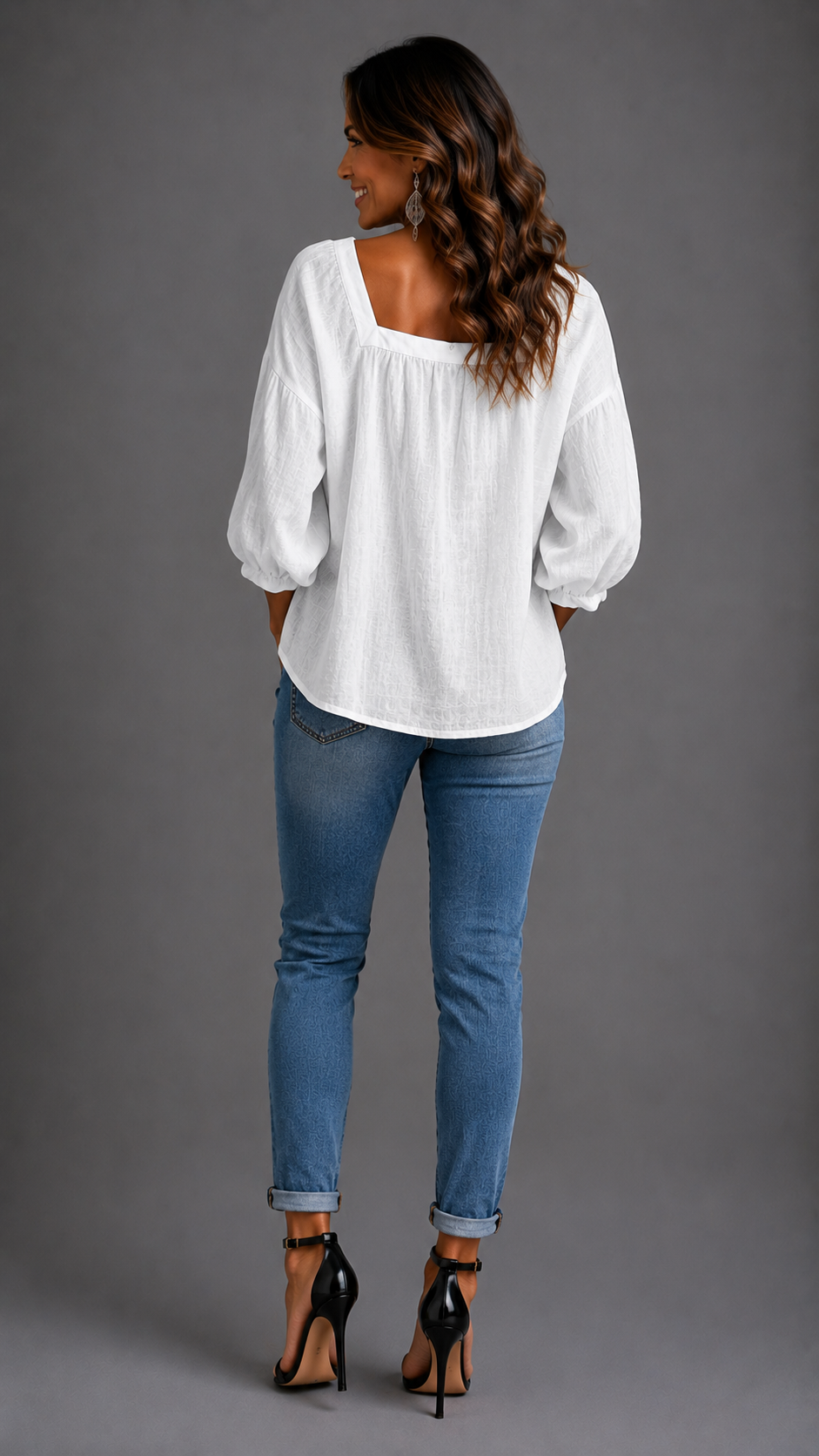 Blusa Amelia de escote cuadrado y manga larga