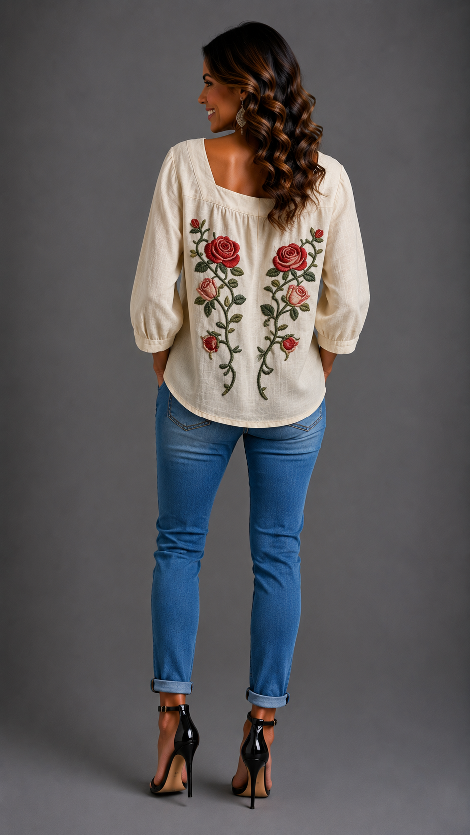 Blusa Amelia de escote cuadrado y manga larga