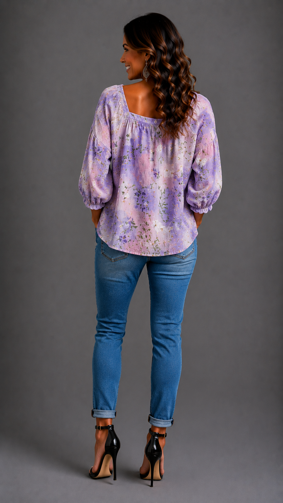Blusa Amelia de escote cuadrado y manga larga