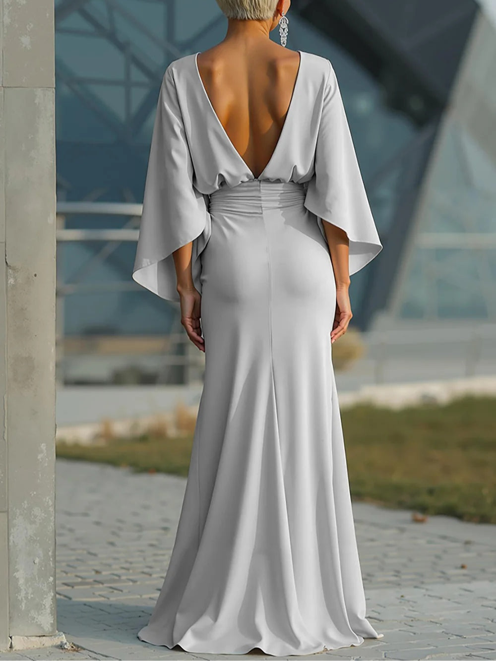 Clara | Vestido de escote en V y espalda descubierta · Vista 2
