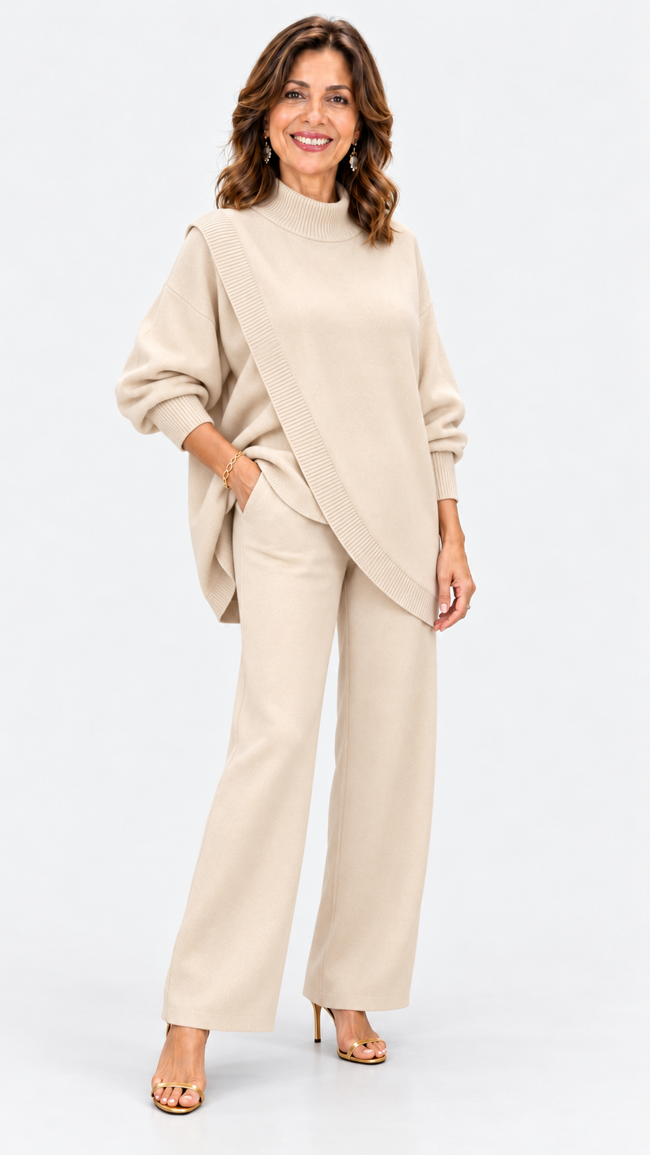 LEILA conjunto de punto beige lateral con fondo gris claro