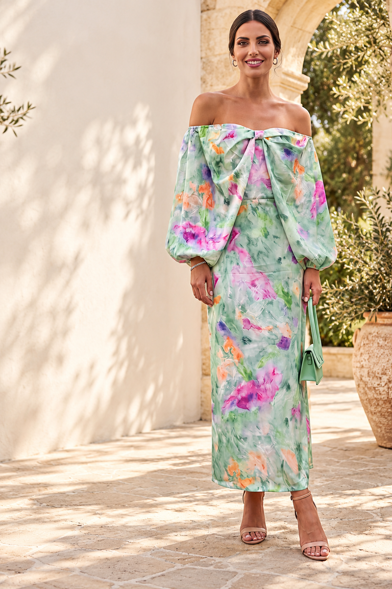 Lindaraja | Vestido largo floral con hombros descubiertos · Fotografía editorial ALMA LIORA, imagen editada