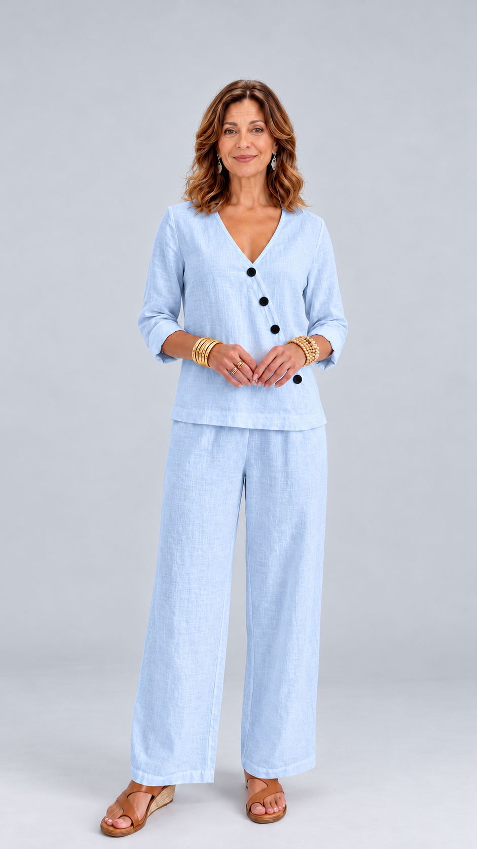 Nina Chic azul — avatar ALMA LIORA, fondo gris